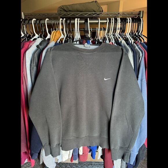 Nike Crewneck Sweatshirt - Picture 1 of 2